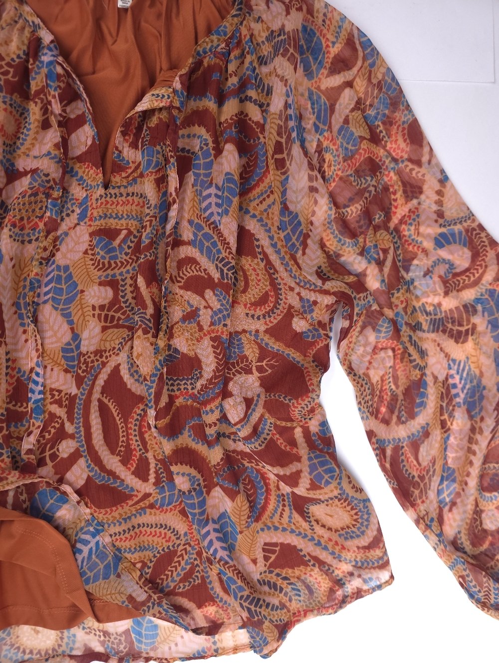 Philosophy Printed Sheer Blouse in Rust, Blue & Pink Sz Sz L - Picture 5 of 10
